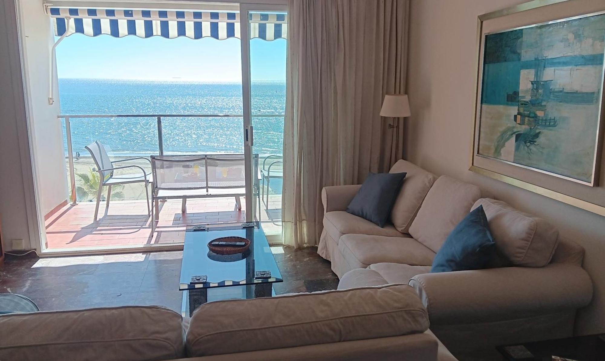 Alojamiento Iberia Playa Estepona Luaran gambar