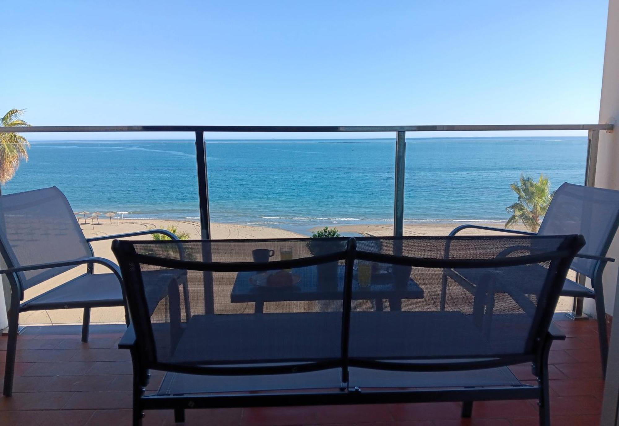 Alojamiento Iberia Playa Estepona Luaran gambar