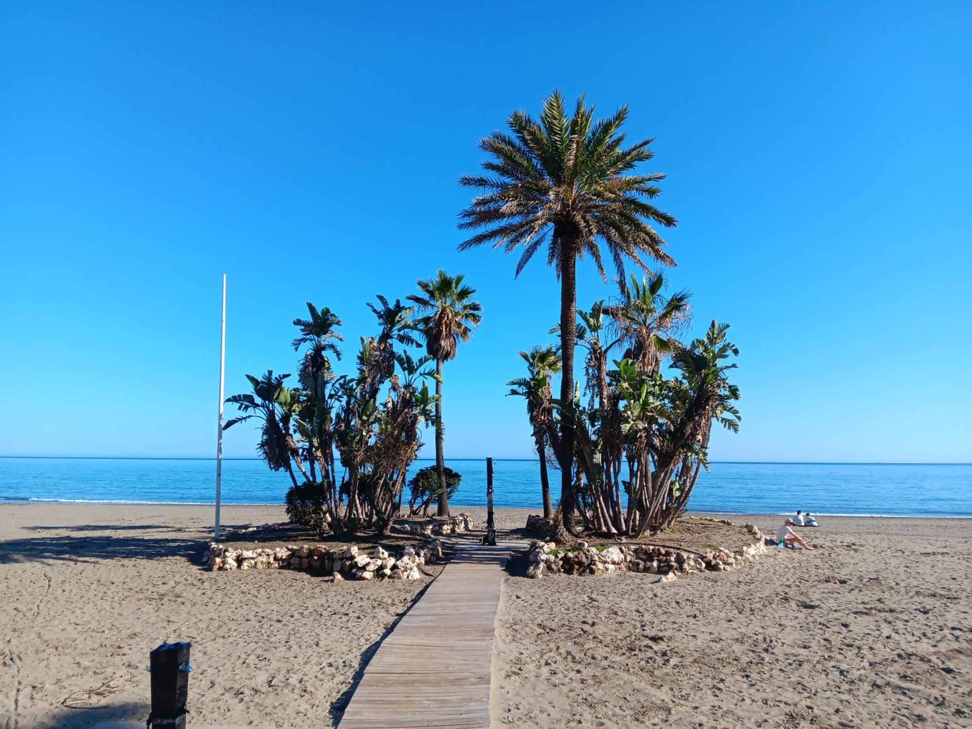Alojamiento Iberia Playa Estepona Luaran gambar
