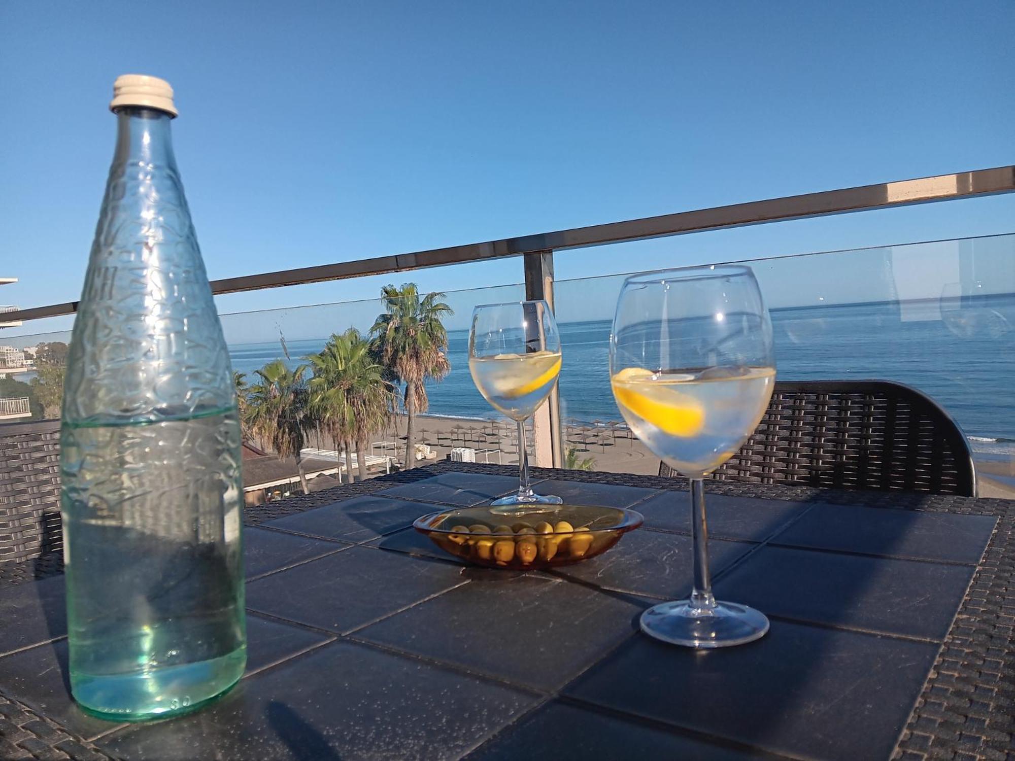 Alojamiento Iberia Playa Estepona Luaran gambar