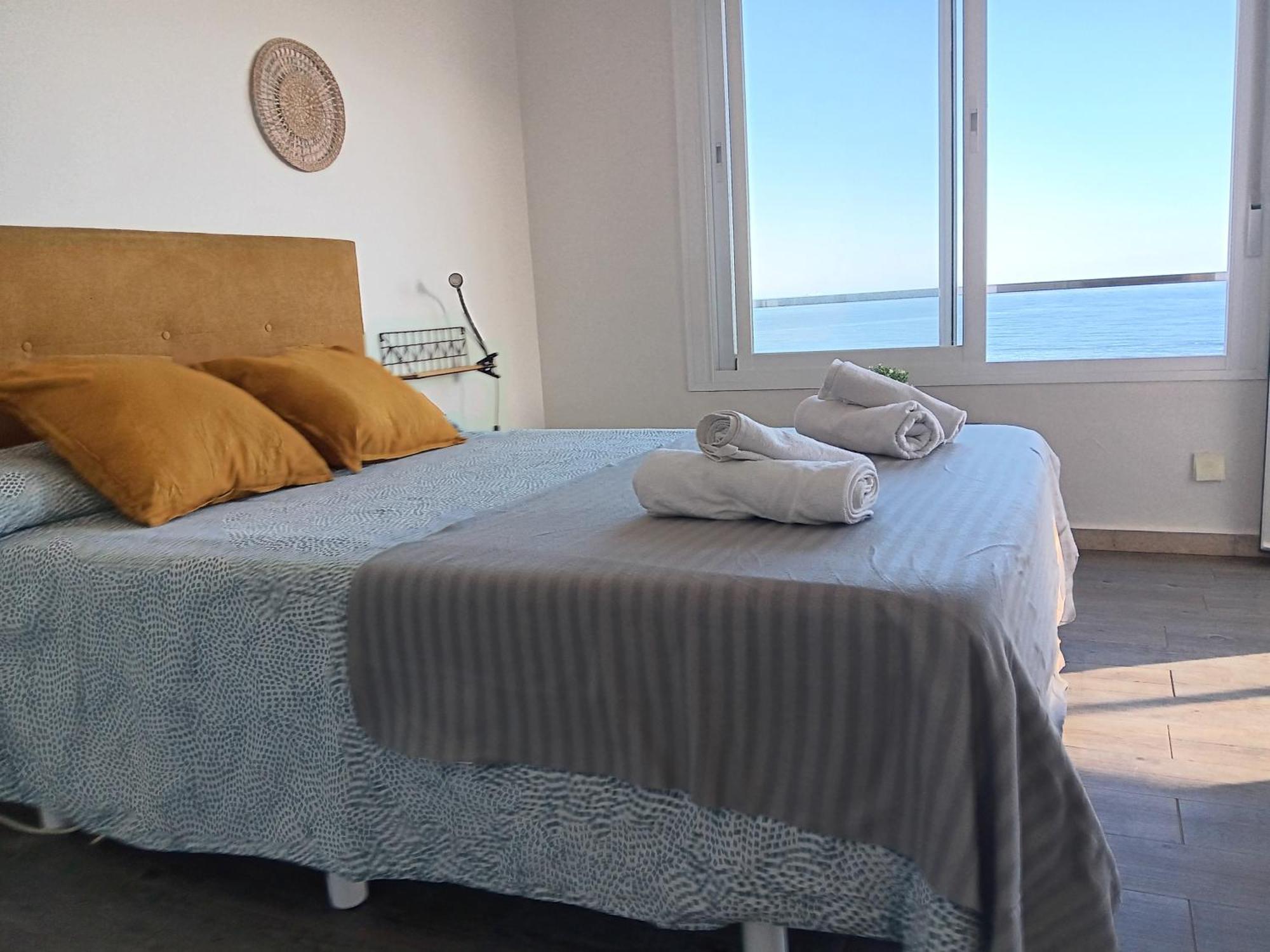 Alojamiento Iberia Playa Estepona Luaran gambar